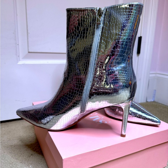 Smash Box Metallic Alligator Skin Print Heeled Boots - Picture 2 of 6